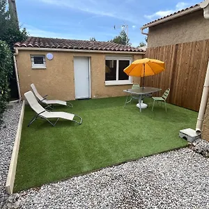 Appartement Charmant Studio Les Angles, Proche Avignon Avec Parking Prive
