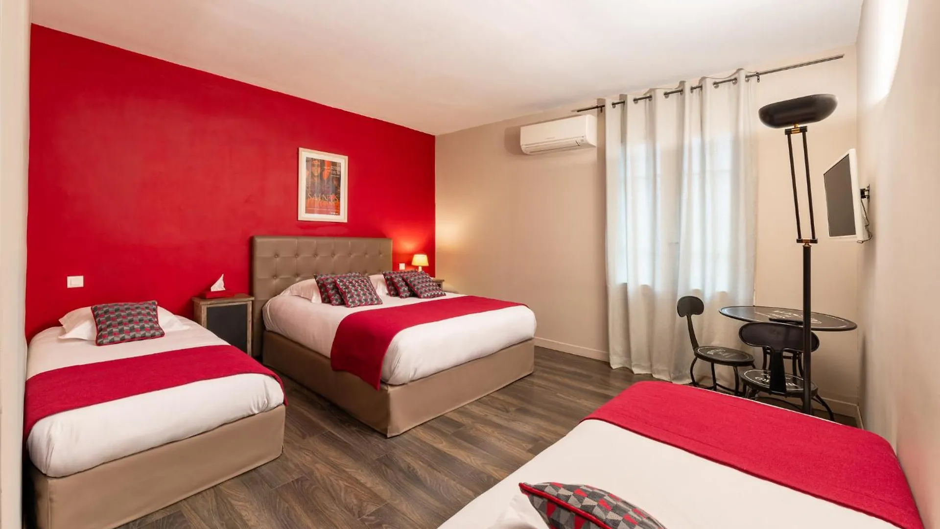 Hotel Ermitage Les Angles  Les Angles (Gard)