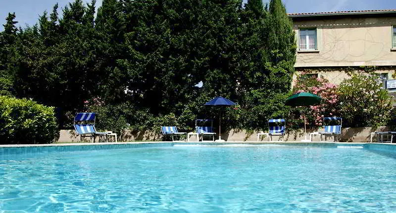 Hotel Ermitage Les Angles   Les Angles (Gard)